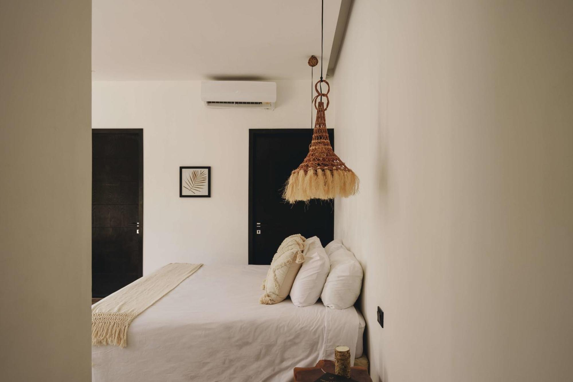 Villa Elegant 4 Bedroom Villa, Gated Access & Personalized Concierge *