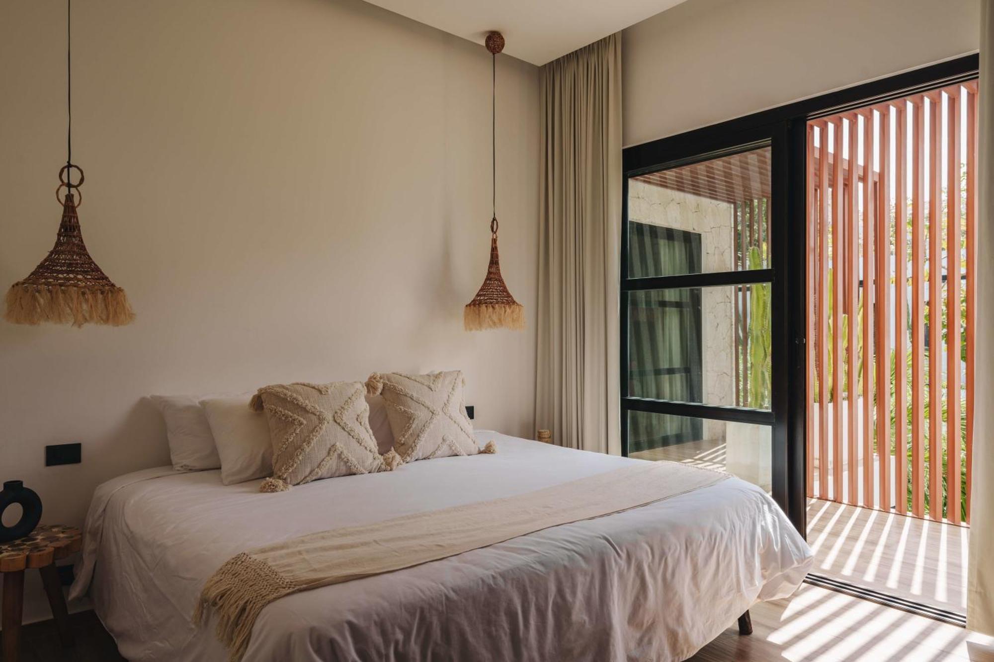 Elegant 4 Bedroom Villa, Gated Access & Personalized Concierge *