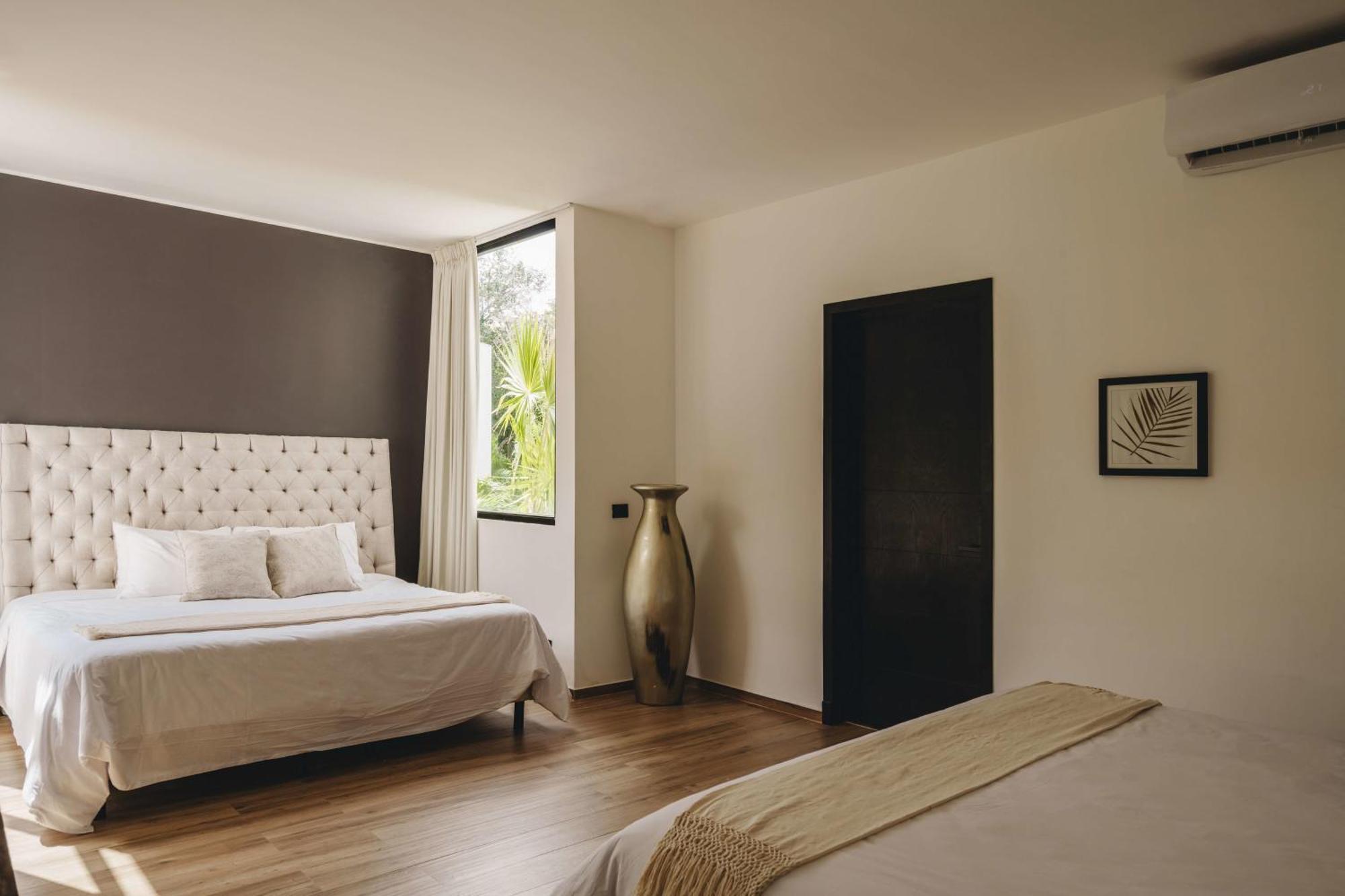 Elegant 4 Bedroom Villa, Gated Access & Personalized Concierge *