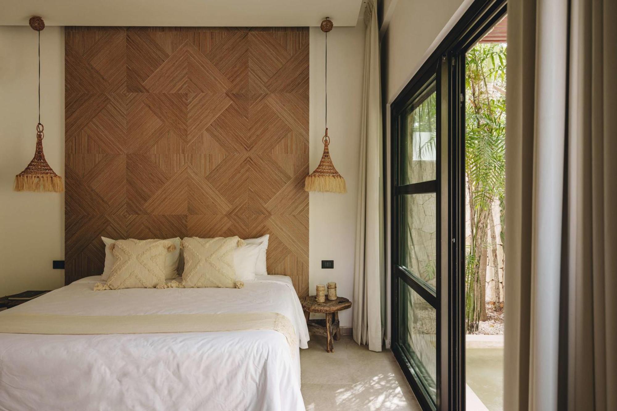 Elegant 4 Bedroom Villa, Gated Access & Personalized Concierge *