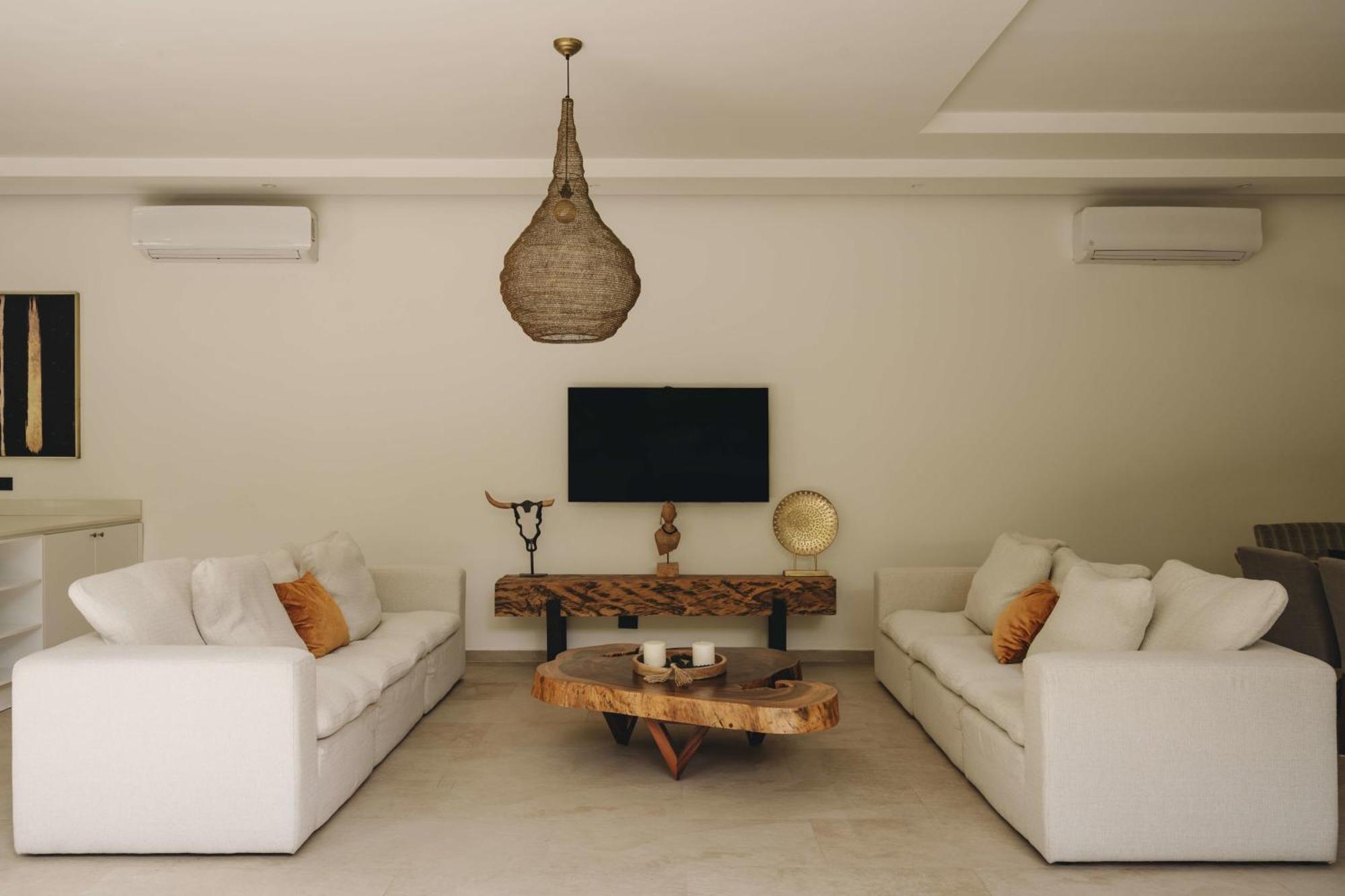 Elegant 4 Bedroom Villa, Gated Access & Personalized Concierge